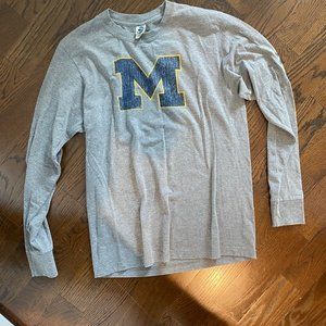 University of Michigan Long Sleeve, size M
